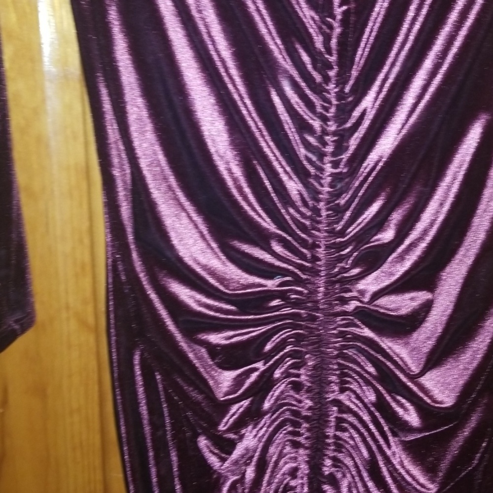 Clothes - Picture 4 of 4